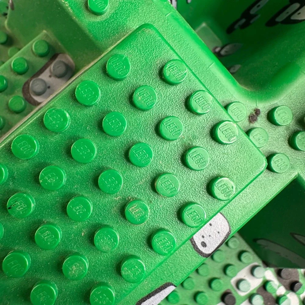 LEGO 3D Raised Baseplate 32x48 Green Castle Stone Road Double Crater 30271px2